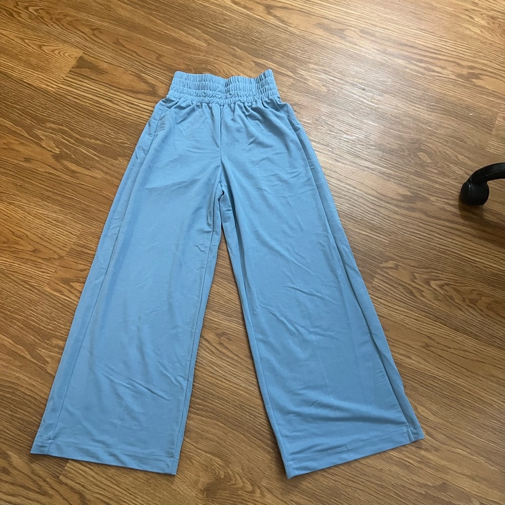 Wide leg pants